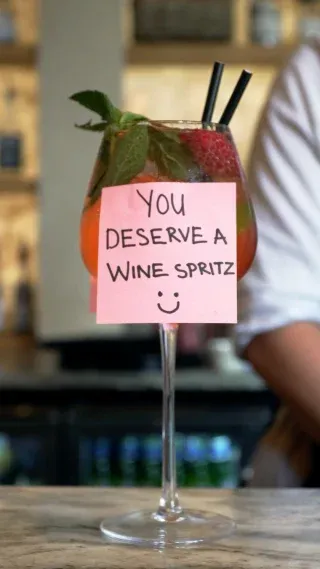You deserve a wine spritz 😊🍹

—

#cocktailbar, #mixology, #craftcocktails, #bartenderlife #drinkstagram